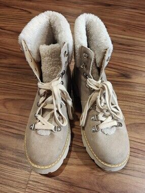 Cream Sherpa-Lined Lace-Up Hiking Ankle Boots